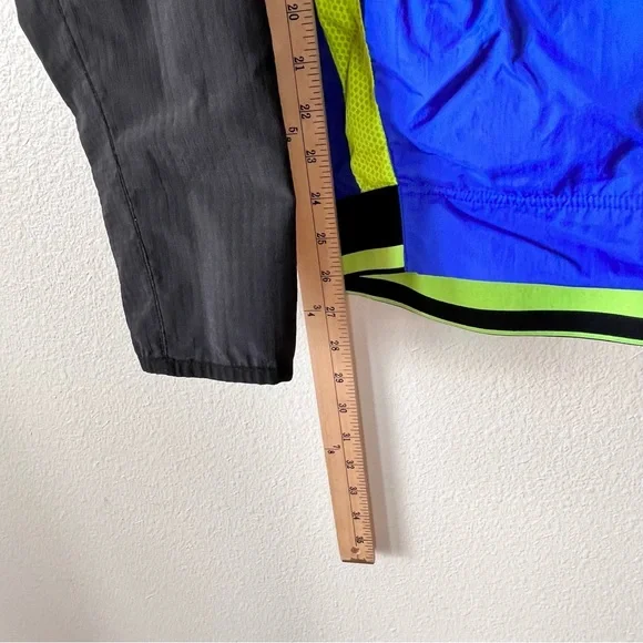 Russell Black And Blue Vented Windbreaker Size Medium - Picture 7 of 7